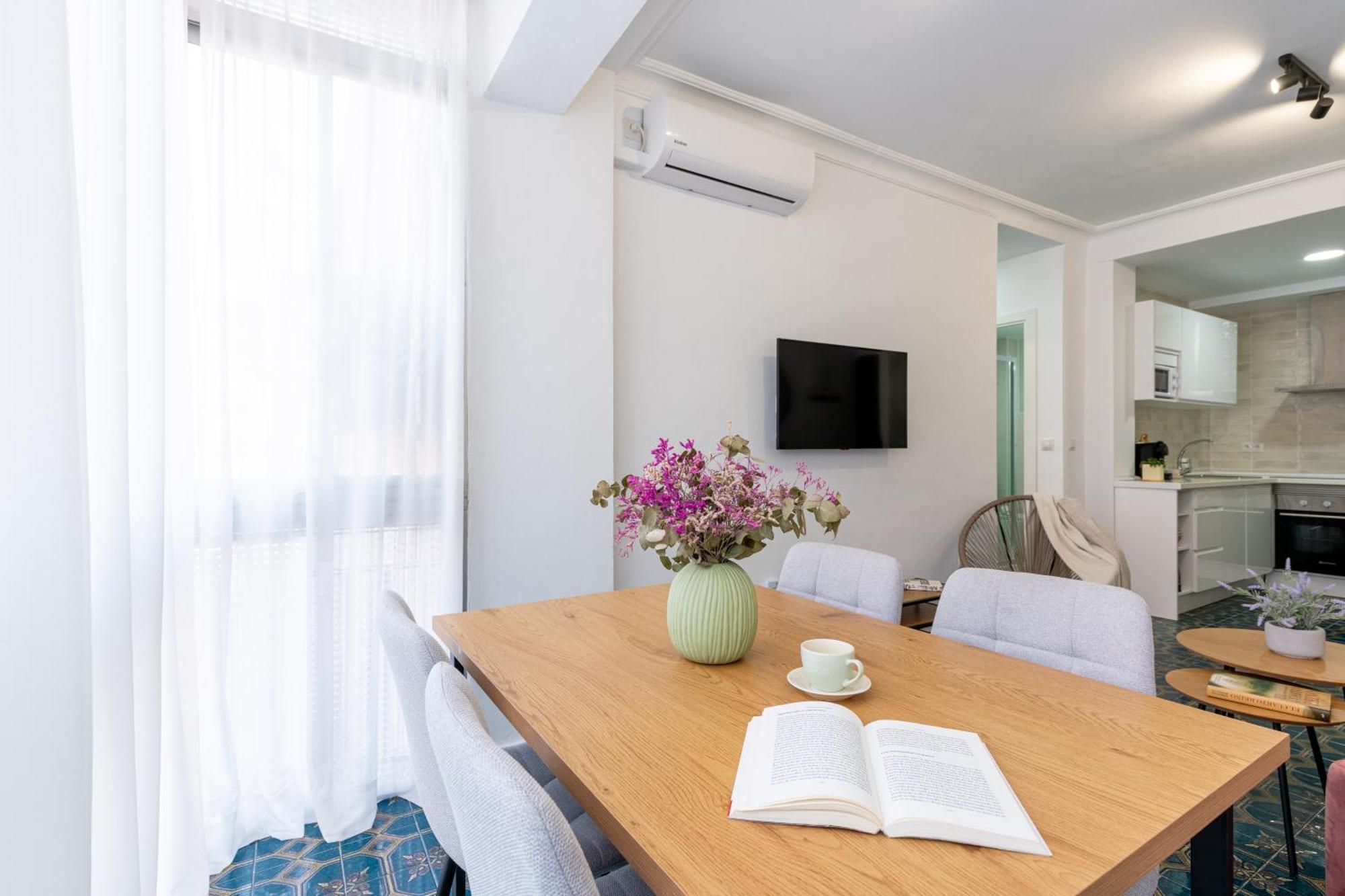 Piso Elegante Y Nuevo De 3 Habitaciones Y 2 Banos Sevilla Exteriér fotografie