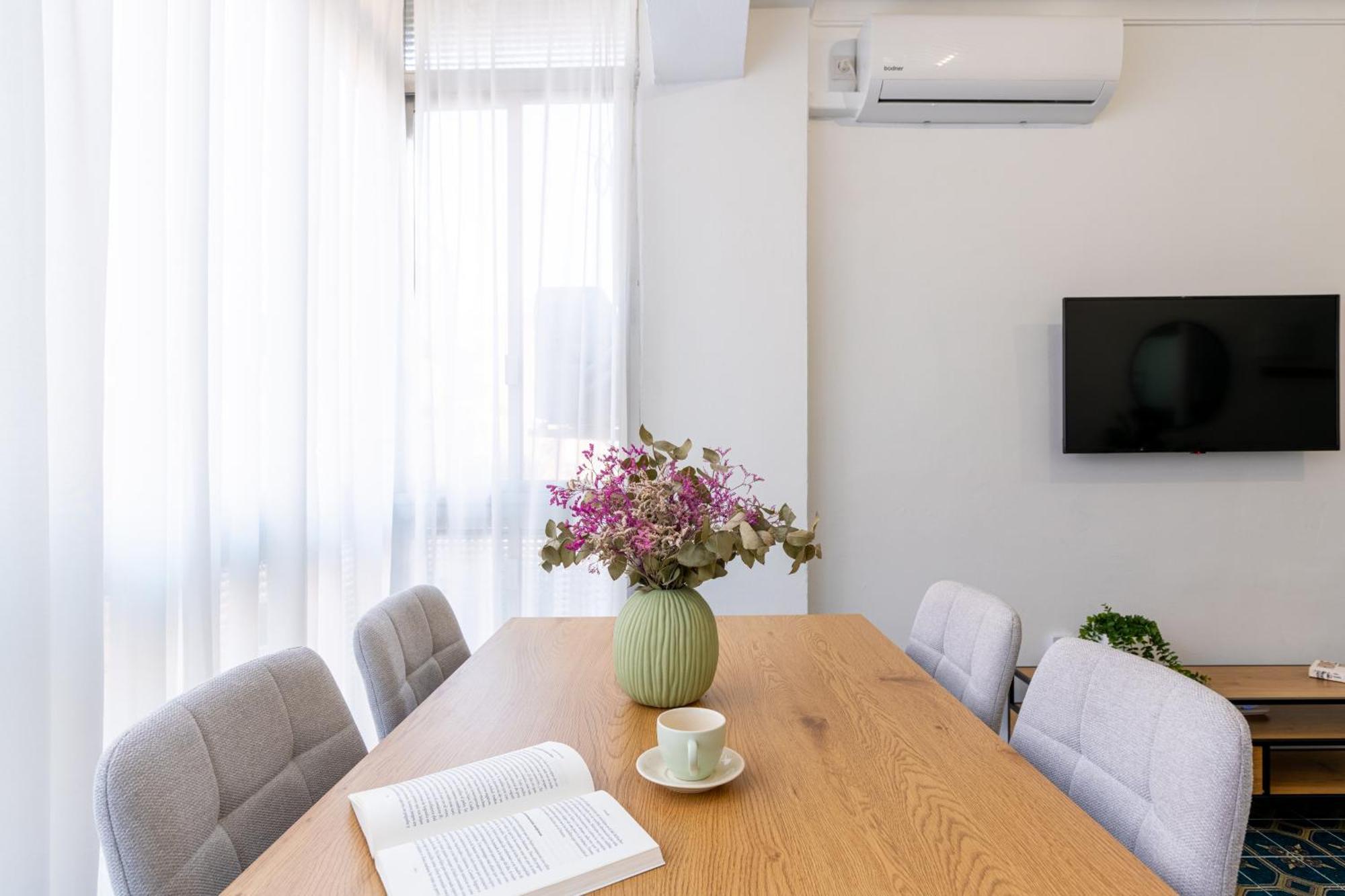 Piso Elegante Y Nuevo De 3 Habitaciones Y 2 Banos Sevilla Exteriér fotografie